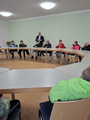 Foto des Albums: Besuch der 4. Klasse beim Bürgermeister im Rathaus