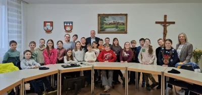 Foto des Albums: Besuch der 4. Klasse beim Bürgermeister im Rathaus