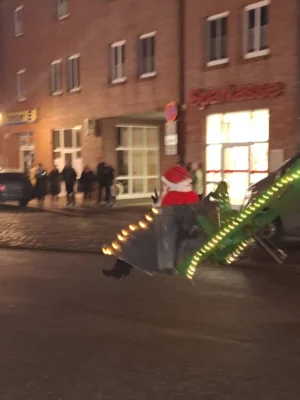 Foto des Albums: 1.Lichterfahrt durch Neukalen am 20.12.2025