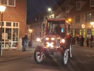 Foto des Albums: 1.Lichterfahrt durch Neukalen am 20.12.2025