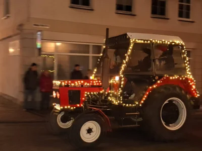 Foto des Albums: 1.Lichterfahrt durch Neukalen am 20.12.2025