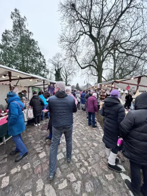 Foto des Albums: 25. Angerweihnacht – Ein Fest für die ganze Familie