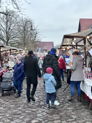 Foto des Albums: 25. Angerweihnacht – Ein Fest für die ganze Familie