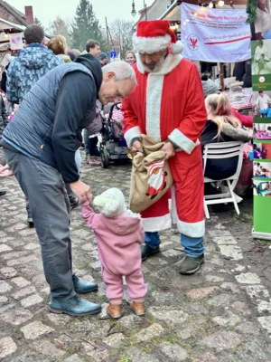 Foto des Albums: 25. Angerweihnacht – Ein Fest für die ganze Familie