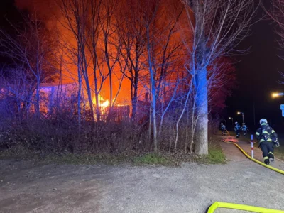 Foto des Albums: 24.12.2025 - B3 Feuer/Rauch Gaststätte - Asperg