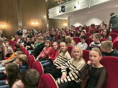Foto des Albums: Letzter Tag vor den Weihnachtsferien Grundschule an den Finkenbergen in Hirschfeld