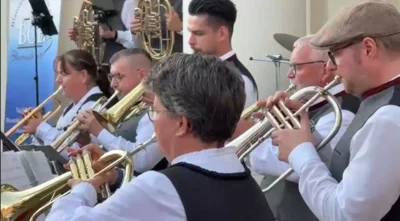 musiKKlub Schwerin 1  (Bild vergr&ouml;&szlig;ern)