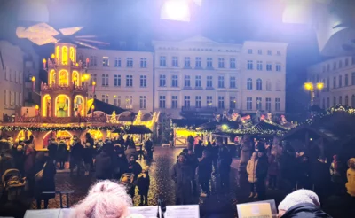 Weihnachtsmarkt Schwerin 2  (Bild vergr&ouml;&szlig;ern)