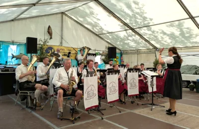 Peckatel Anglerball 1  (Bild vergr&ouml;&szlig;ern)