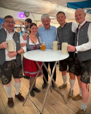 Schwerin Oktoberfest 7  (Bild vergr&ouml;&szlig;ern)