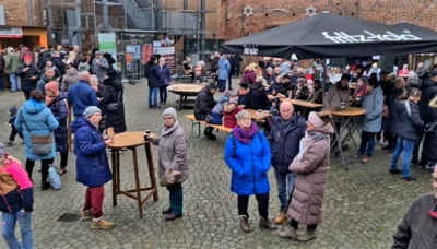 Weihnachtsmarkt Neustadt-Glewe 4  (Bild vergr&ouml;&szlig;ern)
