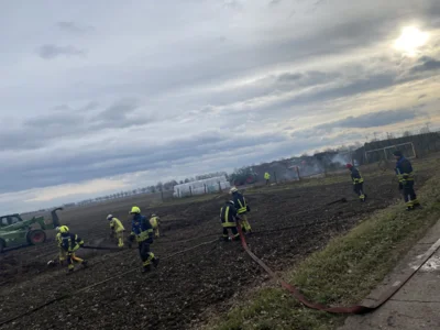 Foto des Albums: brennender Misthaufen nahe Wulferstedt