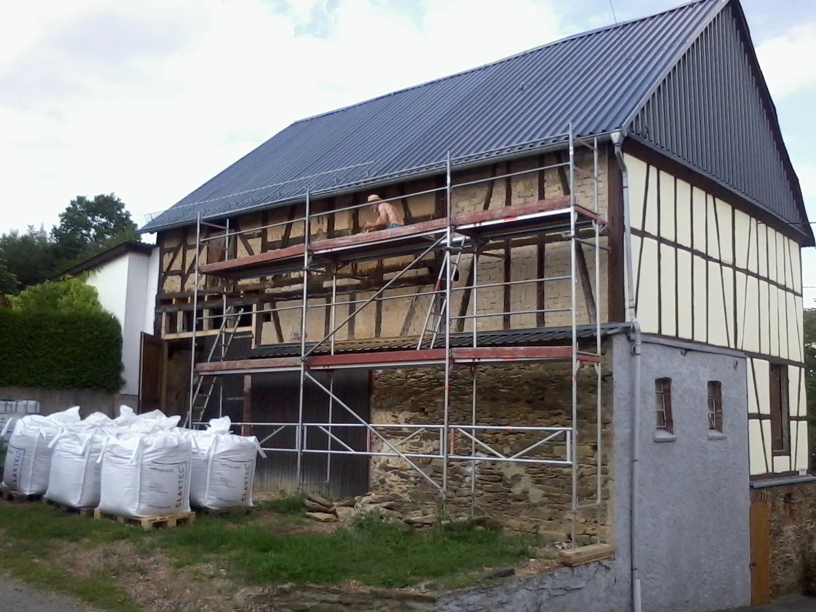 Bild: 2012-07- FAchwerksanierung in Eigenleistung 04 17 25 56