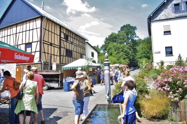 Bild: 2013 Scheune einer der Festorte 850 Jahre Bettendorf 119 Betho IMG 0330
