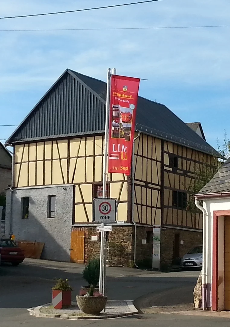 Bild: 2014 Dorfplatz Herbst 2014 20140928 161145