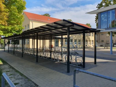 Foto des Albums: Fördermittel - ZUG - Fahrradüberdachung an der Fred-Vogel-Grundschule