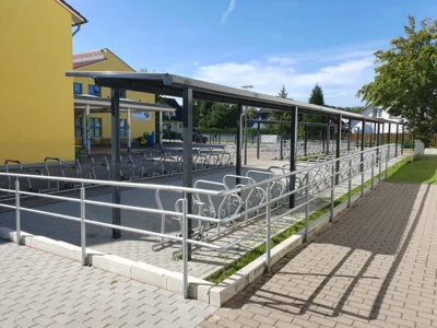 Foto des Albums: Fördermittel - ZUG - Fahrradüberdachung an der Fred-Vogel-Grundschule