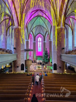 Foto des Albums: Ergreifende Stimmung beim Festgottesdienst zum Jubiläumsjahr 770 Jahre Pritzwalk