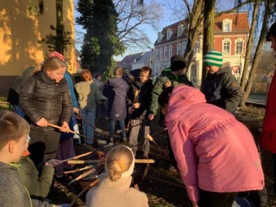 Foto des Albums: Lagerfeuer, Stockbrot und die Regeln