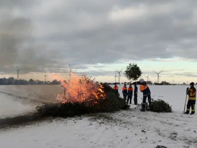 Foto des Albums: Weihnachtsbaumverbrennen der Jugendfeuerwehr