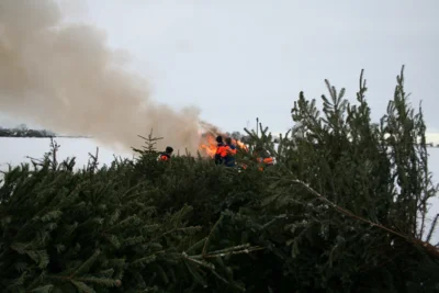 Foto des Albums: Weihnachtsbaumverbrennen der Jugendfeuerwehr