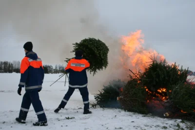 Foto des Albums: Weihnachtsbaumverbrennen der Jugendfeuerwehr