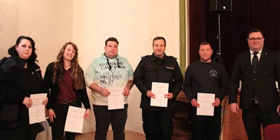 Bef&ouml;rderung zur Oberfeuerwehrfrau bzw. zum Oberfeuerwehrmann  (Bild vergr&ouml;&szlig;ern)