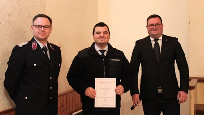 Bef&ouml;rderung zum Oberbrandmeister  (Bild vergr&ouml;&szlig;ern)