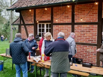 Foto des Albums: Eindrücke vom Osterfeuer am Backhaus.
