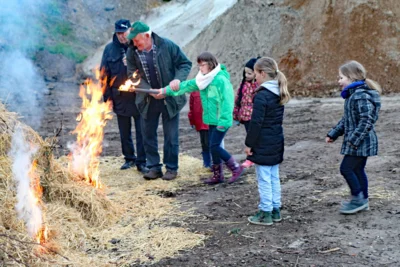 Foto des Albums: Osterfeuer des Heimatvereins Rinkerode am Ostersonntag, dem 16.04.2017