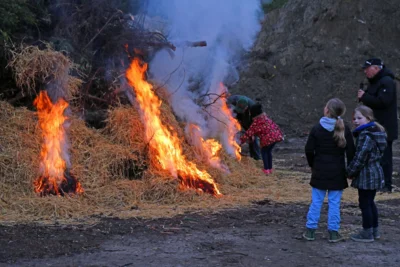 Foto des Albums: Osterfeuer des Heimatvereins Rinkerode am Ostersonntag, dem 16.04.2017
