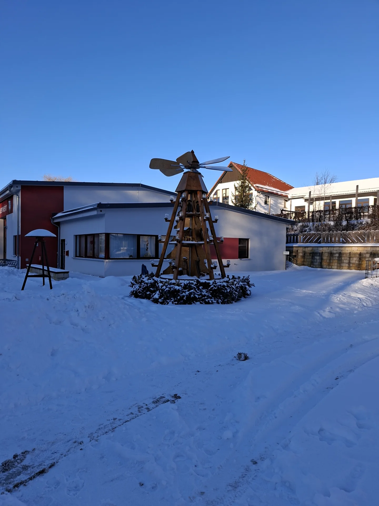 Bild: Weihnachtspyramide Niederschöna im Winter