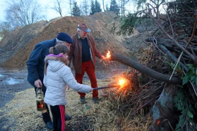 Foto des Albums: Einige Impressionen vom Osterfeuer 2016