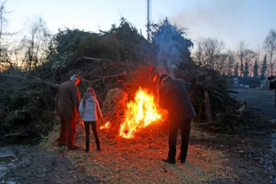 Foto des Albums: Einige Impressionen vom Osterfeuer 2016