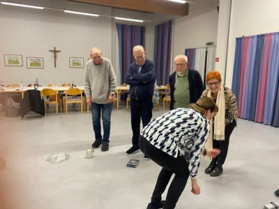 Foto des Albums: Schrottwichteln am Neujahrsempfang der Polyhymnia