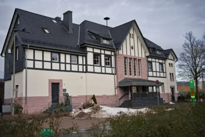 Bahnhof Springe  (Bild vergr&ouml;&szlig;ern)
