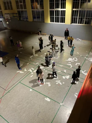 Wer wickelt am schnellsten ?  (Bild vergr&ouml;&szlig;ern)