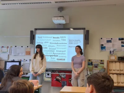 Foto des Albums: Besonderer Besuch vom Sally Bein Gymnasium Ein Tag voller Lernen und Spaß an der Grundschule Brück!
