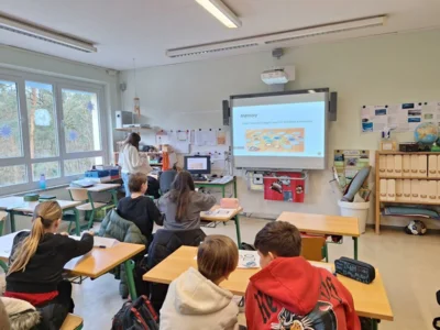Fotoalbum Besonderer Besuch vom Sally Bein Gymnasium Ein Tag voller Lernen und Spaß an der Grundschule Brück!