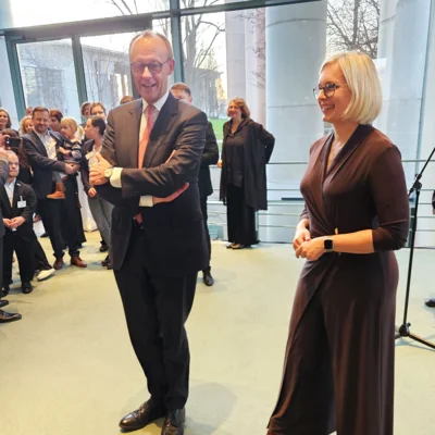 Bundeskanzler Friedrich Merz und Christiane Schenderlein, Staatsministerin f&uuml;r Sport und Ehrenamt. Foto: dkb/uo 