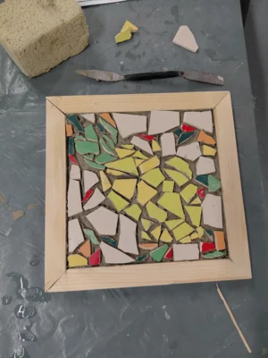 Sch&uuml;lerarbeit Mosaik  (Bild vergr&ouml;&szlig;ern)