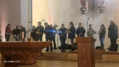 Adventsmusik Oellinger Blasmusikanten  (Bild vergr&ouml;&szlig;ern)