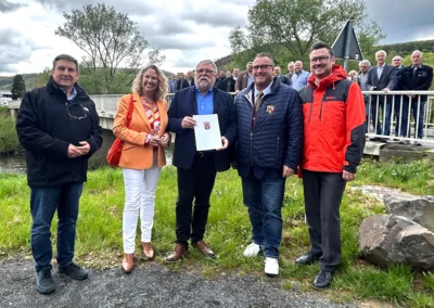 &Uuml;bergabe F&ouml;rderbescheid Nahebr&uuml;cke  (Bild vergr&ouml;&szlig;ern)