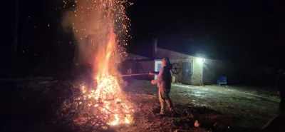 Foto des Albums: Weihnachtsbaum in Flammen