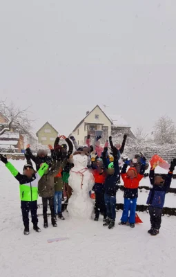 Schnee1  (Bild vergr&ouml;&szlig;ern)
