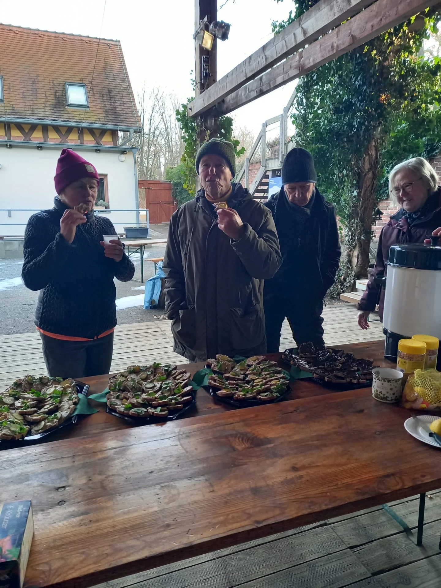 Bild: 10. Schnittchenverkostung