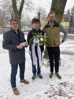 Daniel Schuhmacher, Sch&uuml;ler der 10b und Vors. der SVV Malte Voigts (von links)  (Bild vergr&ouml;&szlig;ern)