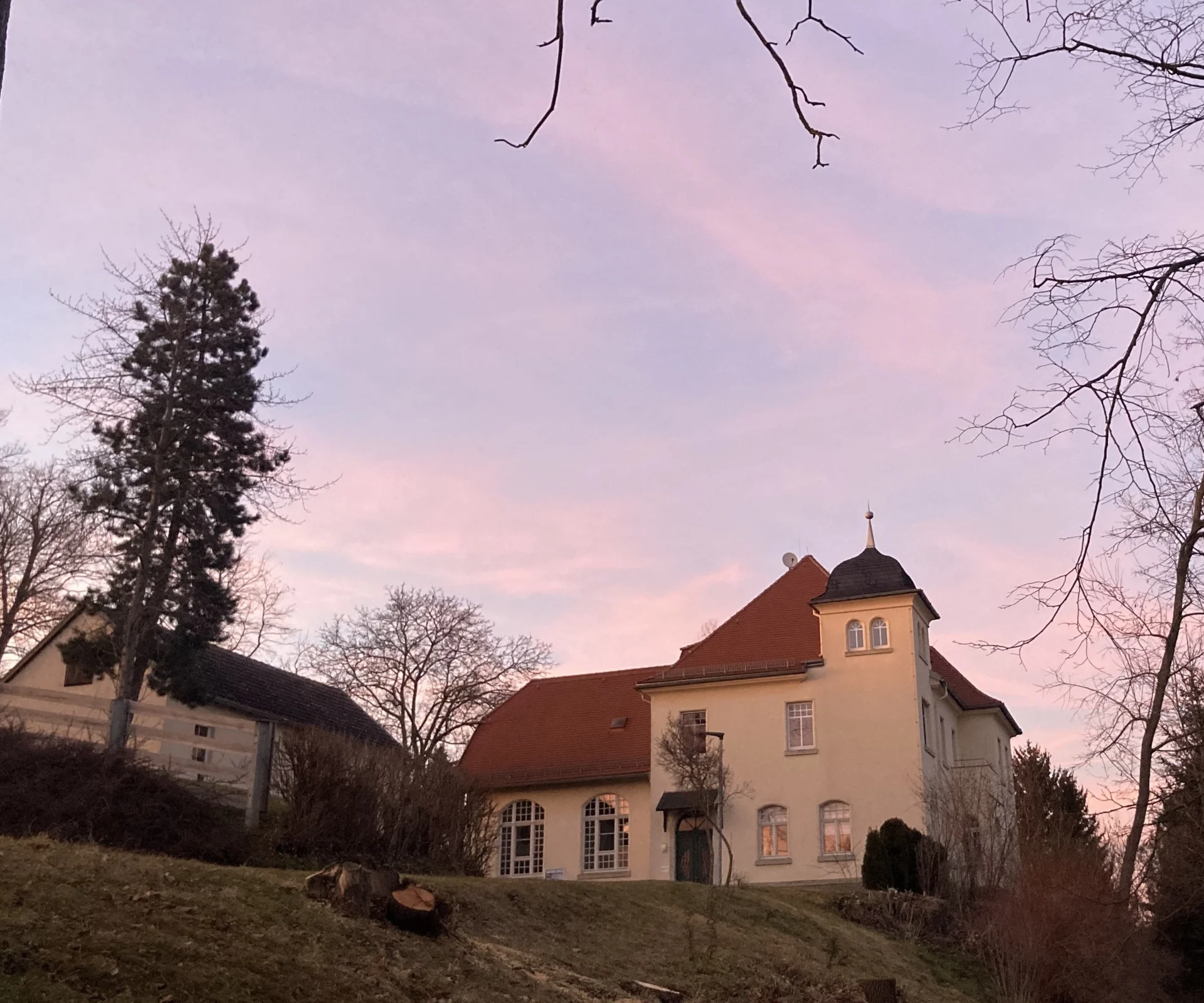 Bild: Pfarrhaus und Begegnungszentrum Stenn