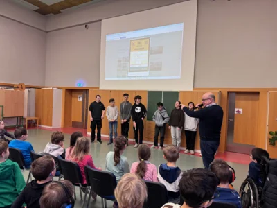 Foto des Albums: Gemeinsam Erfolge feiern: Sterne des Sportes, LEGO League und Englisch-Olympiade