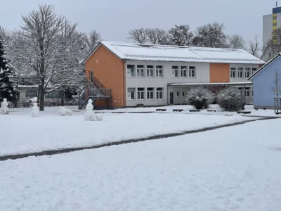 Foto des Albums: Schneegestalten